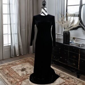 Double D Ranch Velvet Witchy Elegant Goth Vamp Round Neck Long-Sleeve Maxi Dress